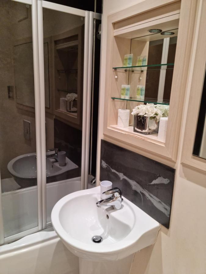 Luxury Waterside Apartment Canary Wharf Londen Buitenkant foto