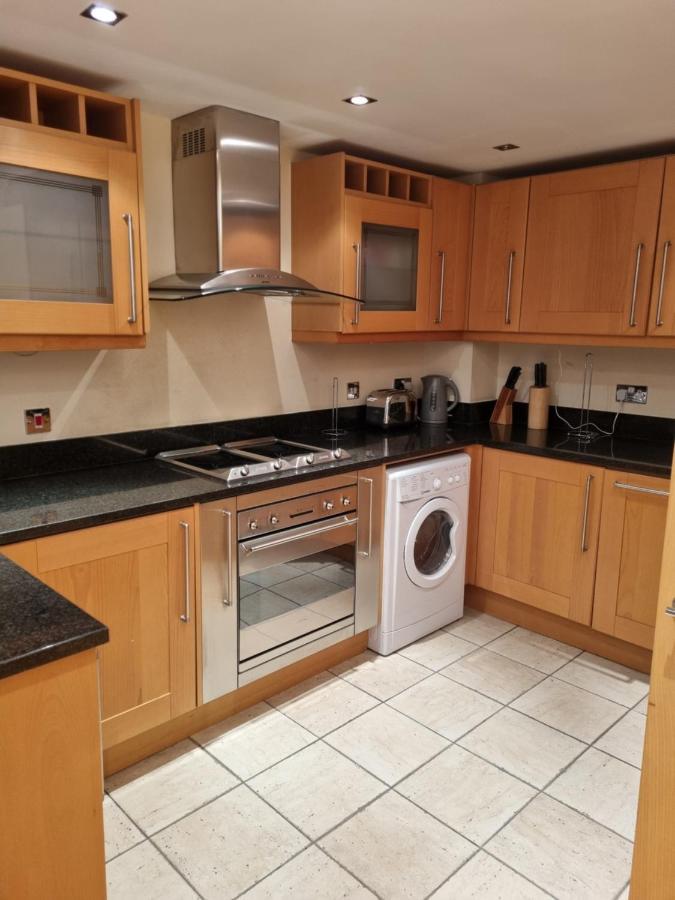 Luxury Waterside Apartment Canary Wharf Londen Buitenkant foto