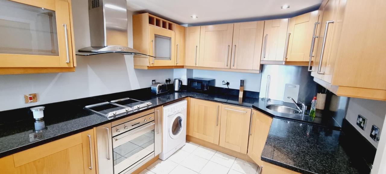 Luxury Waterside Apartment Canary Wharf Londen Buitenkant foto